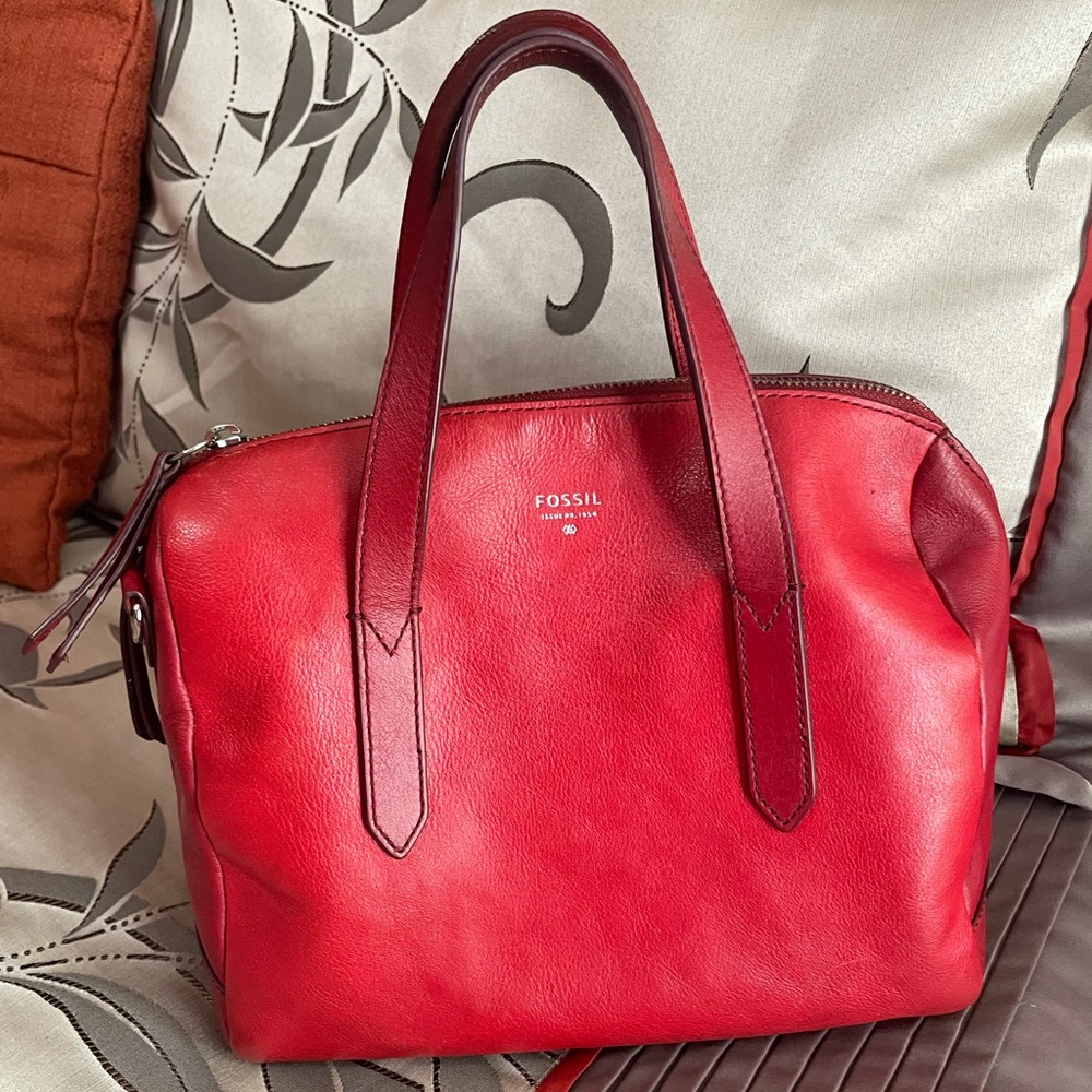 Red Fossil Handbag